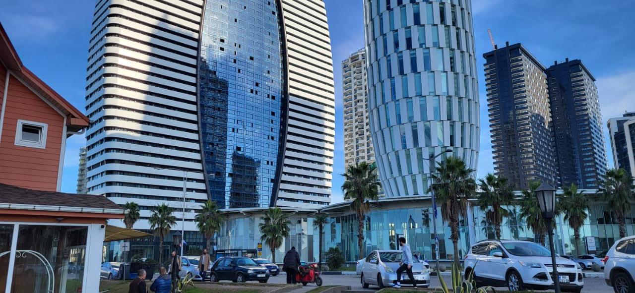 Black Sea Apartments Alliance Palace Батумі Екстер'єр фото