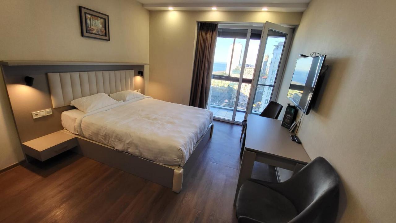 Black Sea Apartments Alliance Palace Батумі Екстер'єр фото