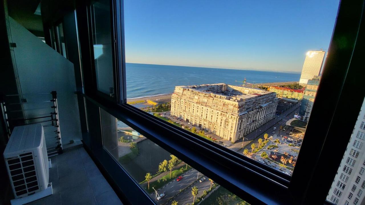 Black Sea Apartments Alliance Palace Батумі Екстер'єр фото