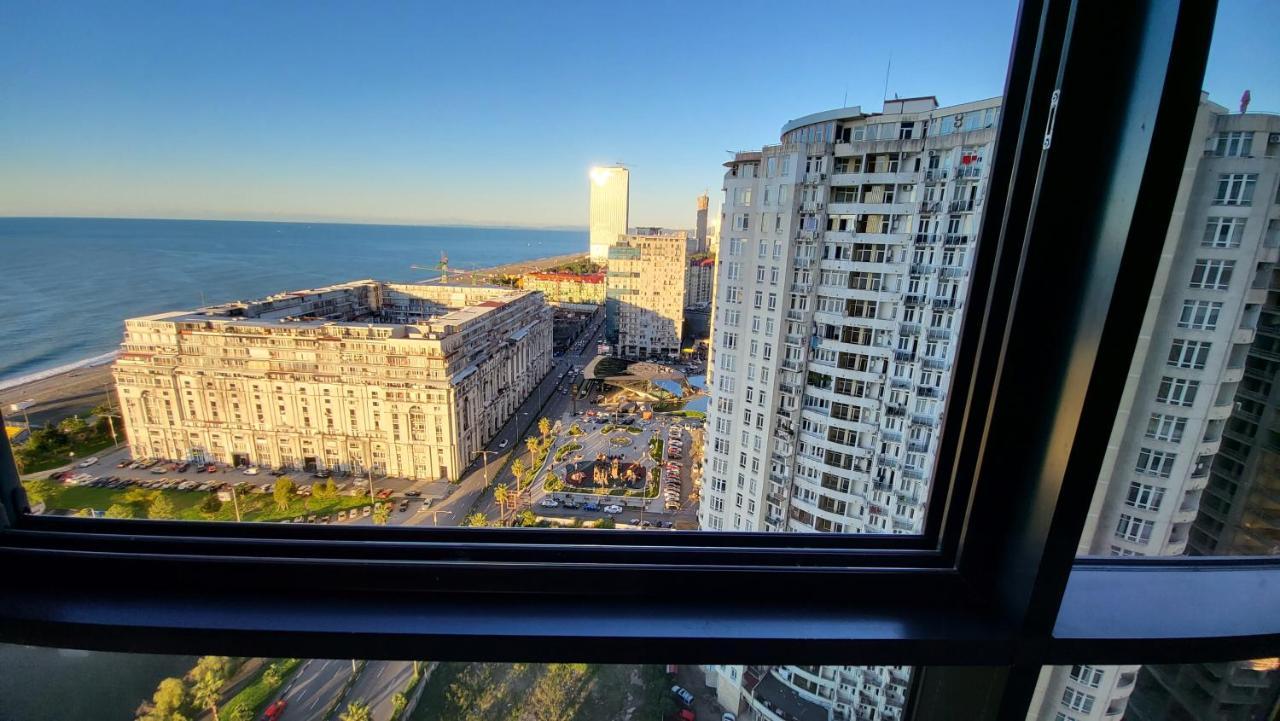 Black Sea Apartments Alliance Palace Батумі Екстер'єр фото
