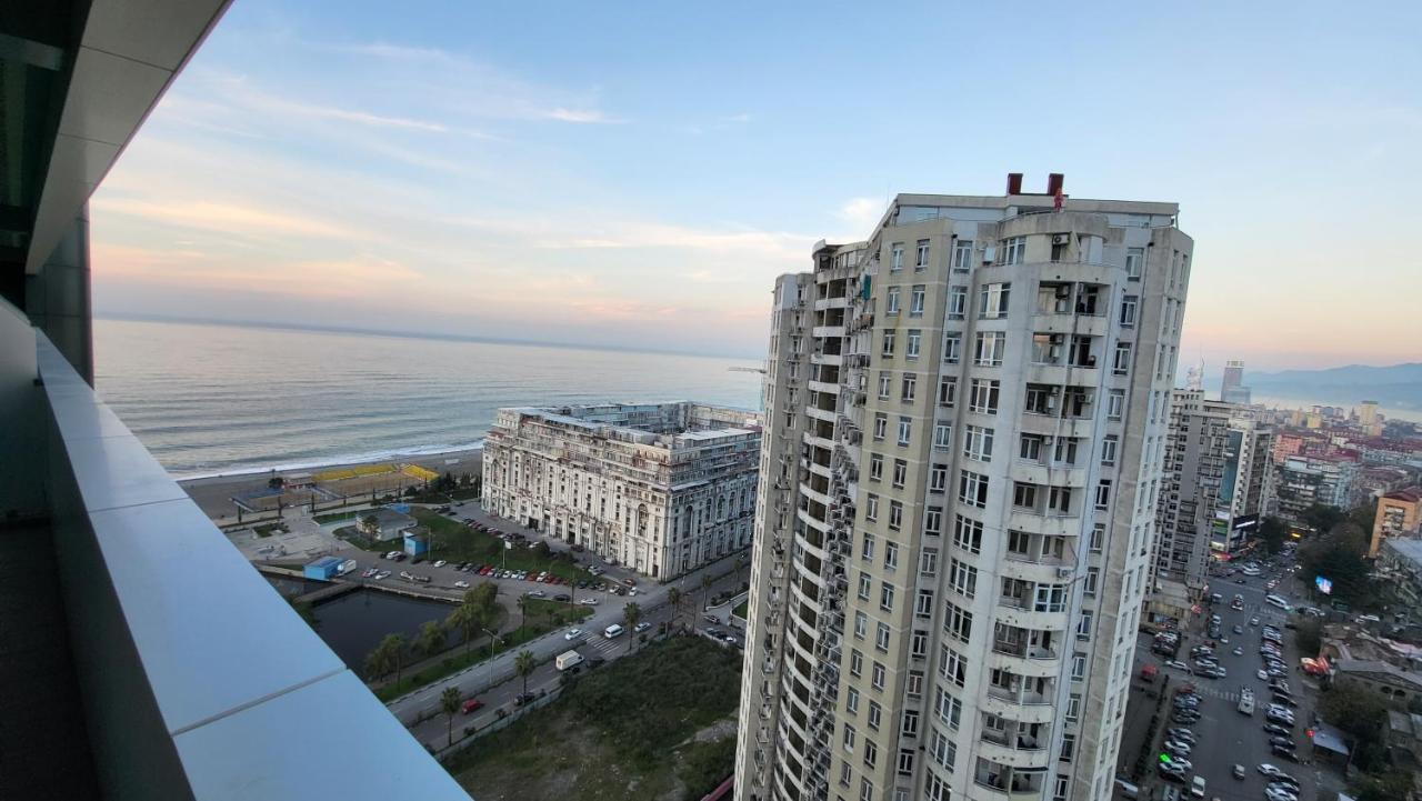 Black Sea Apartments Alliance Palace Батумі Екстер'єр фото