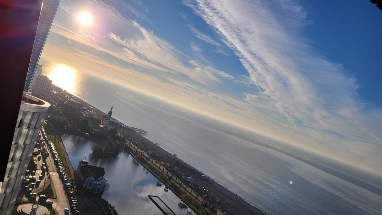Black Sea Apartments Alliance Palace Батумі Екстер'єр фото