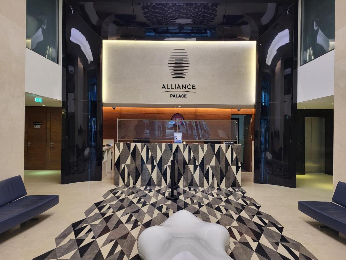 Black Sea Apartments Alliance Palace Батумі Екстер'єр фото
